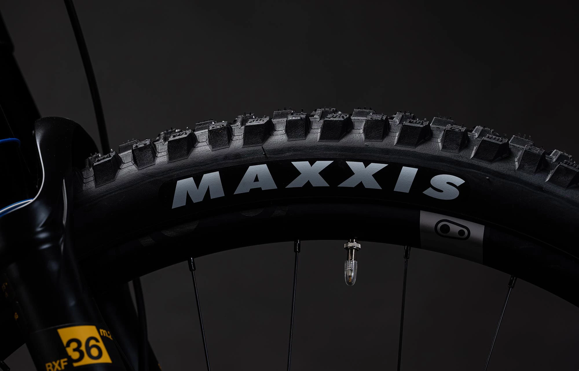 COMMENCAL META TR OHLINS YELLOW 7 COMMENCAL META TR OHLINS YELLOW – Image 7