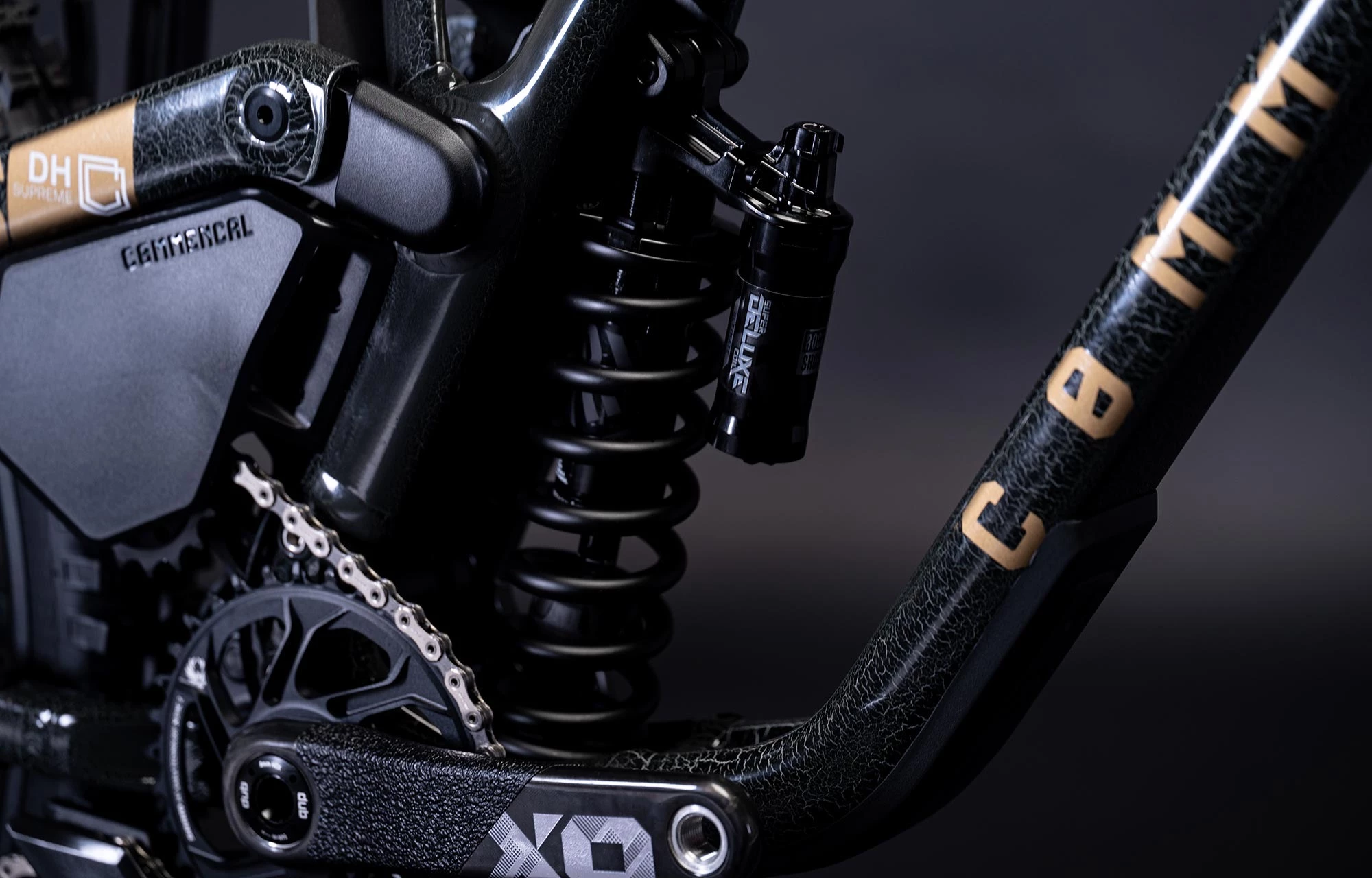 COMMENCAL SUPREME DH V5 WRINKLED GREY 8 COMMENCAL SUPREME DH V5 WRINKLED GREY – Image 8