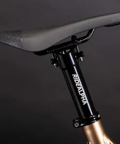 COMMENCAL SUPREME DH V5 GRADIENT GOLD 7 COMMENCAL SUPREME DH V5 GRADIENT GOLD -Transmission vélo de route Ventes 2023 22SUPV5ALC3 03 2000