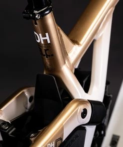COMMENCAL SUPREME DH V5 GRADIENT GOLD -Transmission vélo de route Ventes 2023 22SUPV5ALC4 06 2000