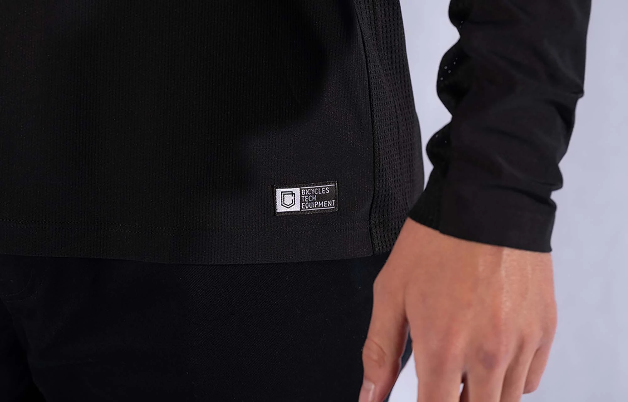 MAILLOT COMMENCAL MANCHES LONGUES BLACK BASIC 4 MAILLOT COMMENCAL MANCHES LONGUES BLACK BASIC – Image 4