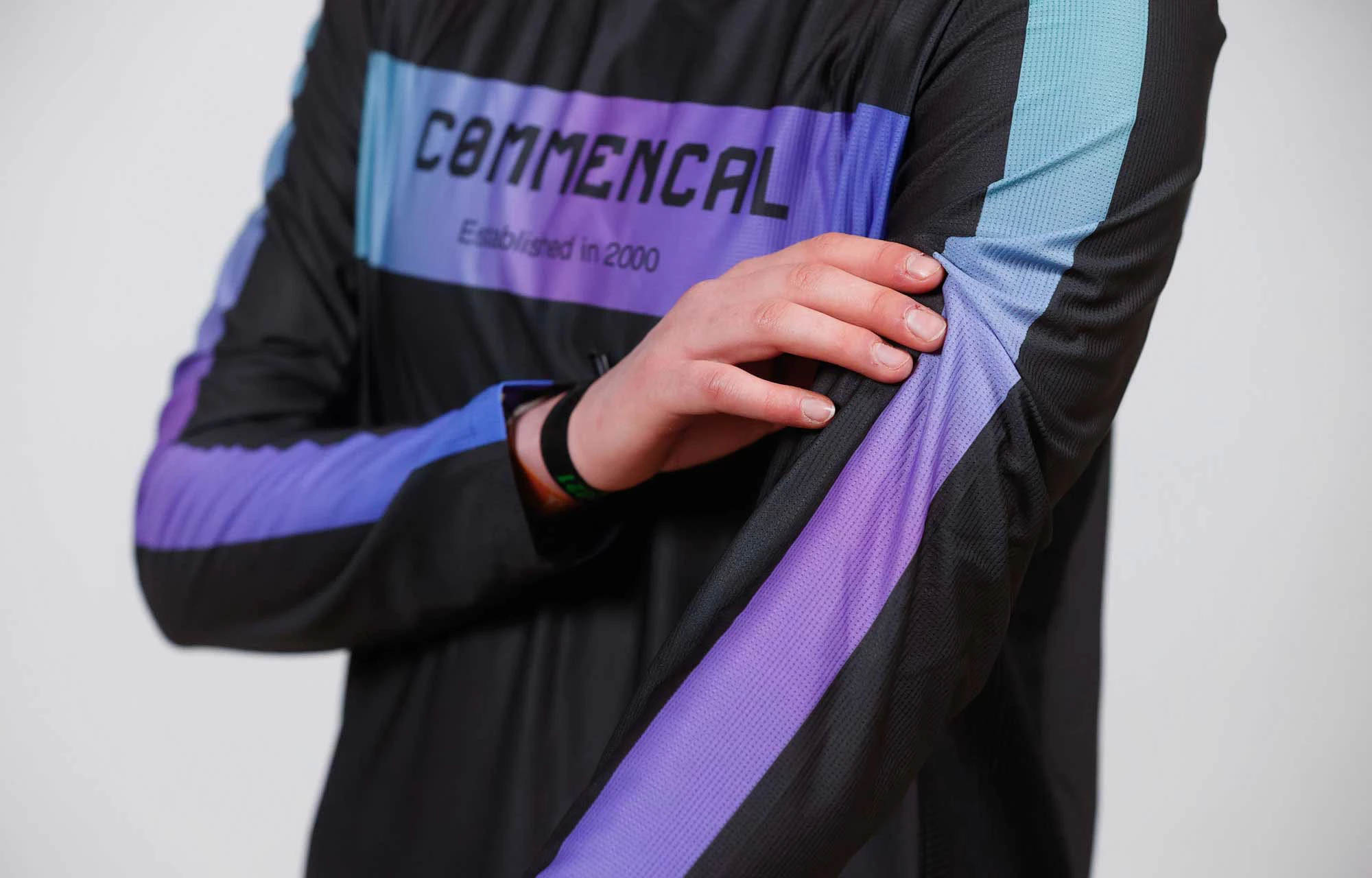 MAILLOT MANCHES LONGUES COMMENCAL WOMEN RACE GREY POLYCHROM 5 MAILLOT MANCHES LONGUES COMMENCAL WOMEN RACE GREY POLYCHROM – Image 5